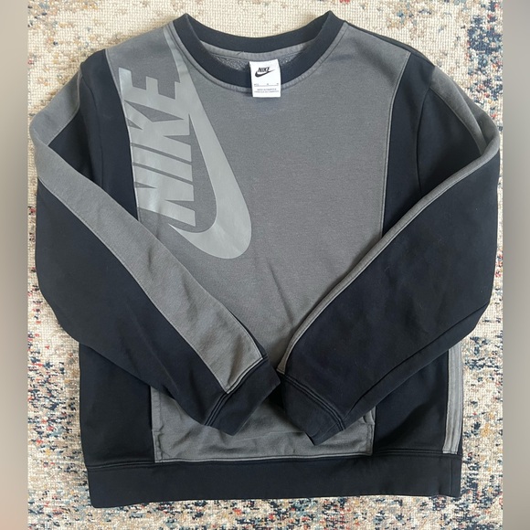 Nike Other - Nike Kid Two-Tone Crewneck Sweater